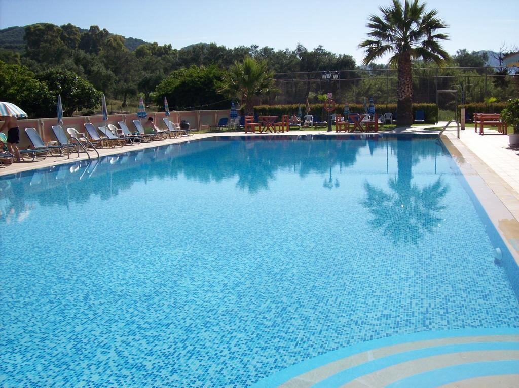 Thomas Bay Hotel Agios Stefanos Avliotes  Exteriér fotografie